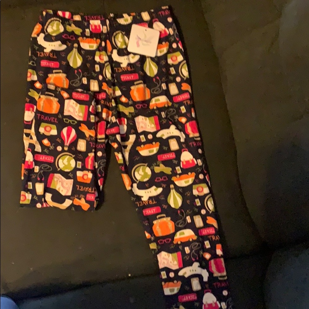 4/$20🛍💵NWT Abby+Anna Travel design Capris